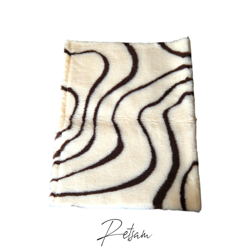 Vetbed Hellbeige mit braunen Linien 150cm x 100cm