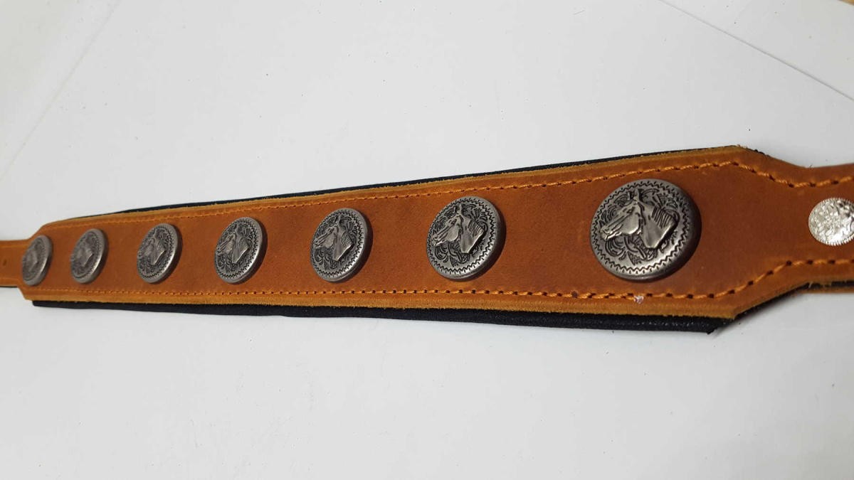 Concho Pferdekopf Altsilber 25mm (7)