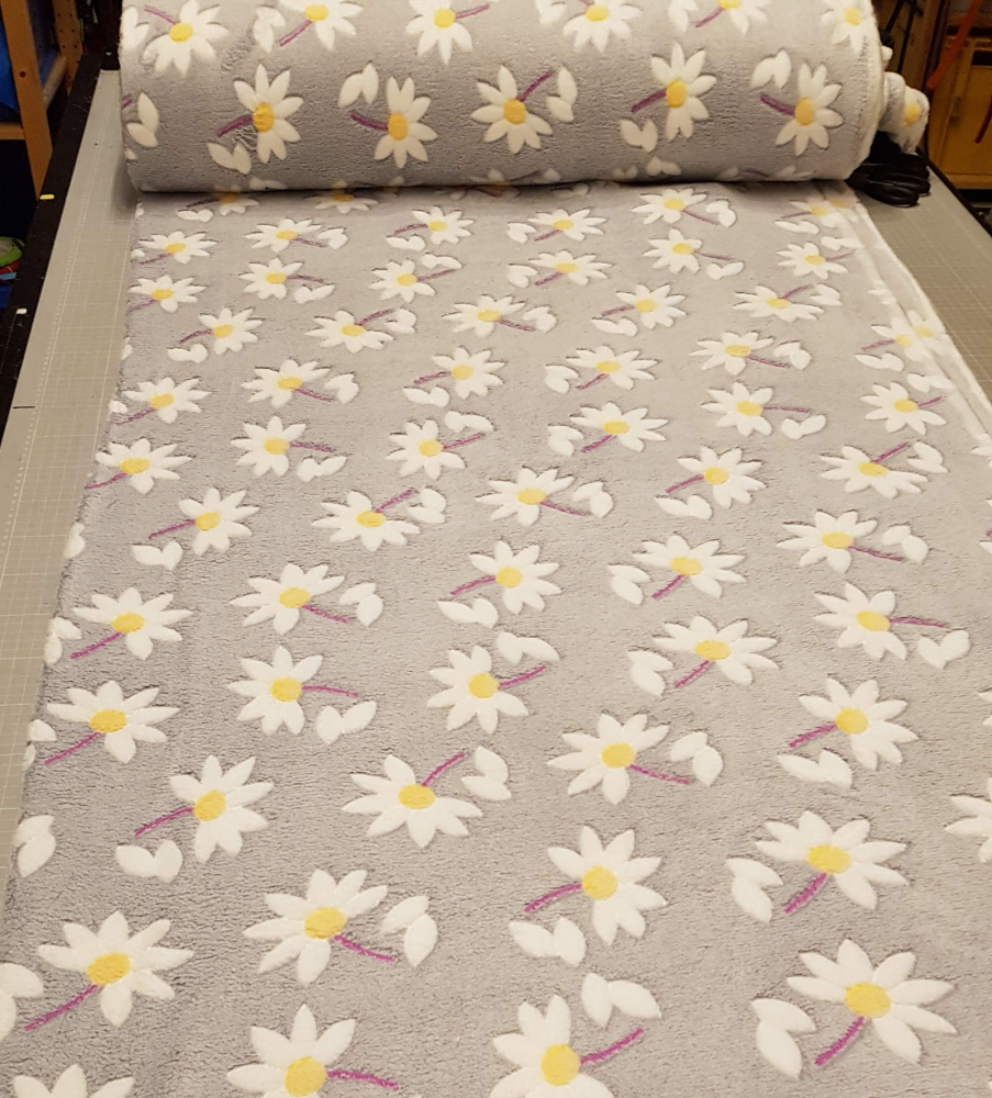 Kuschelfleece "Margeriten hellgrau" Wellnessfleece Softfleece